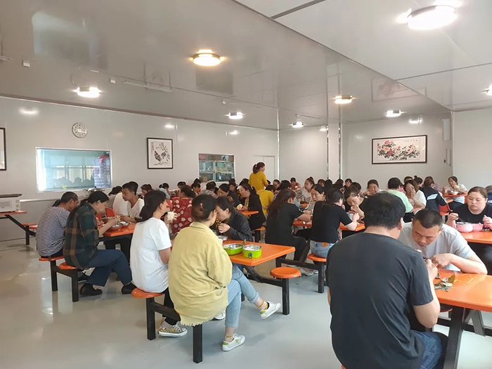 悠悠粽香飄幸福，濃情端午暖人心